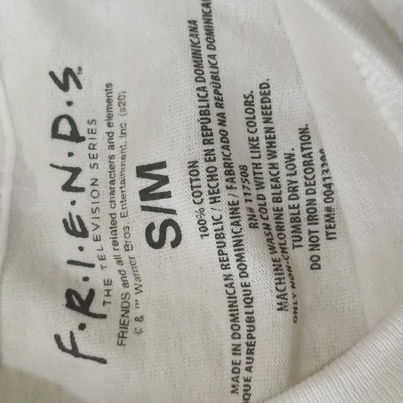 FOREVER 21 Friends TV Show Graphic Tee ~ NWOT - Picture 4 of 7